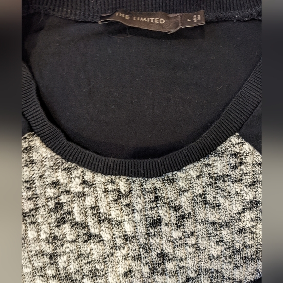 The Limited Black and Gray Sweater Front Shirt Back Unique Top SZ L - Picture 2 of 5